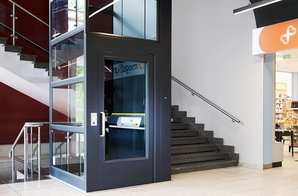 outdoor lift 001